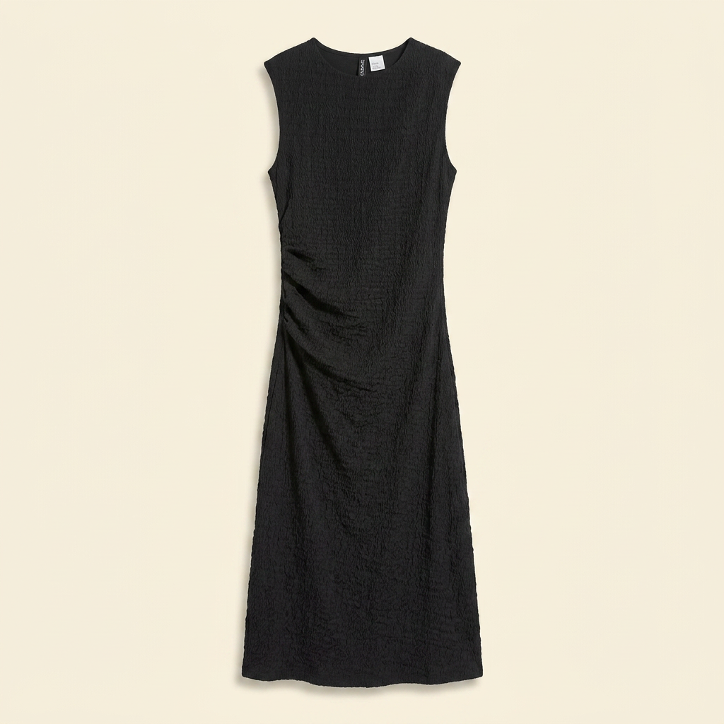 Robe longue noire froissée